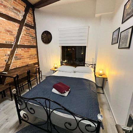 Apartamenty Piernikowy Kacik - Rynek Nowomiejski Z Klimatyzacja Torun Exterior photo