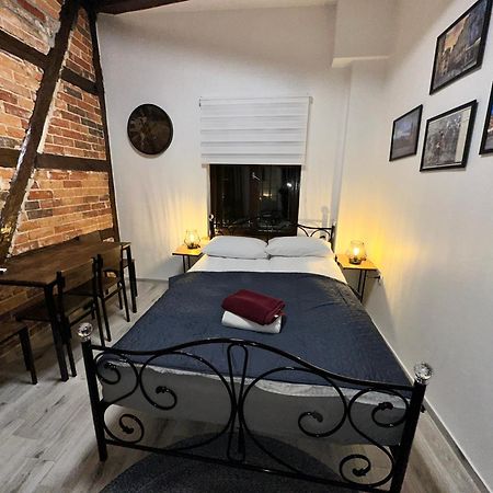 Apartamenty Piernikowy Kacik - Rynek Nowomiejski Z Klimatyzacja Torun Exterior photo