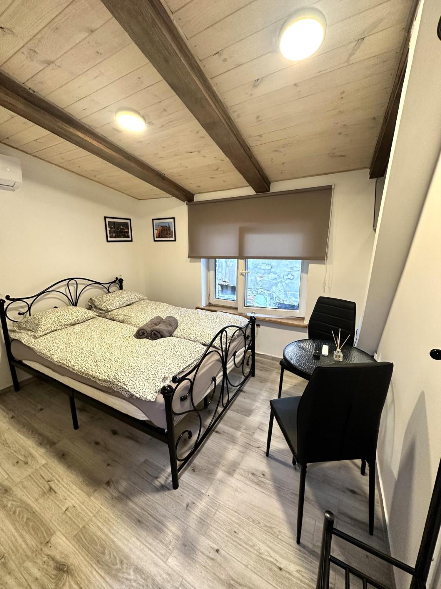 Apartamenty Piernikowy Kacik - Rynek Nowomiejski Z Klimatyzacja Torun Exterior photo