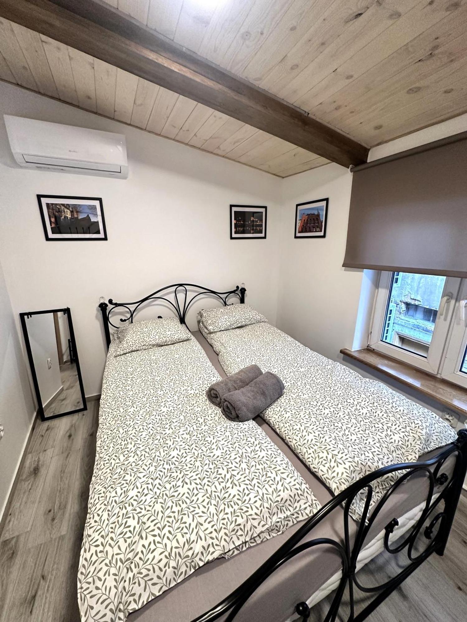 Apartamenty Piernikowy Kacik - Rynek Nowomiejski Z Klimatyzacja Torun Exterior photo