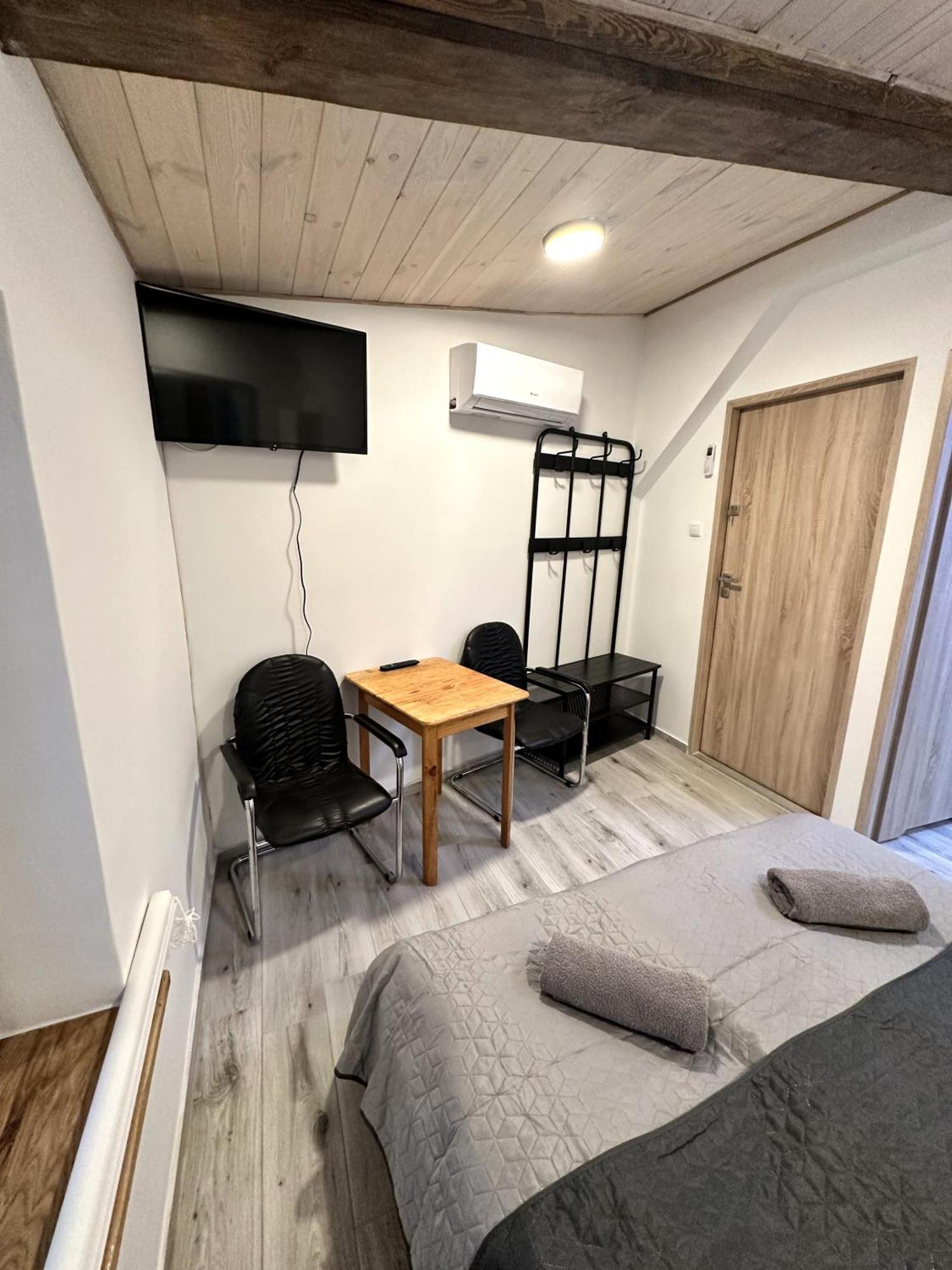 Apartamenty Piernikowy Kacik - Rynek Nowomiejski Z Klimatyzacja Torun Exterior photo