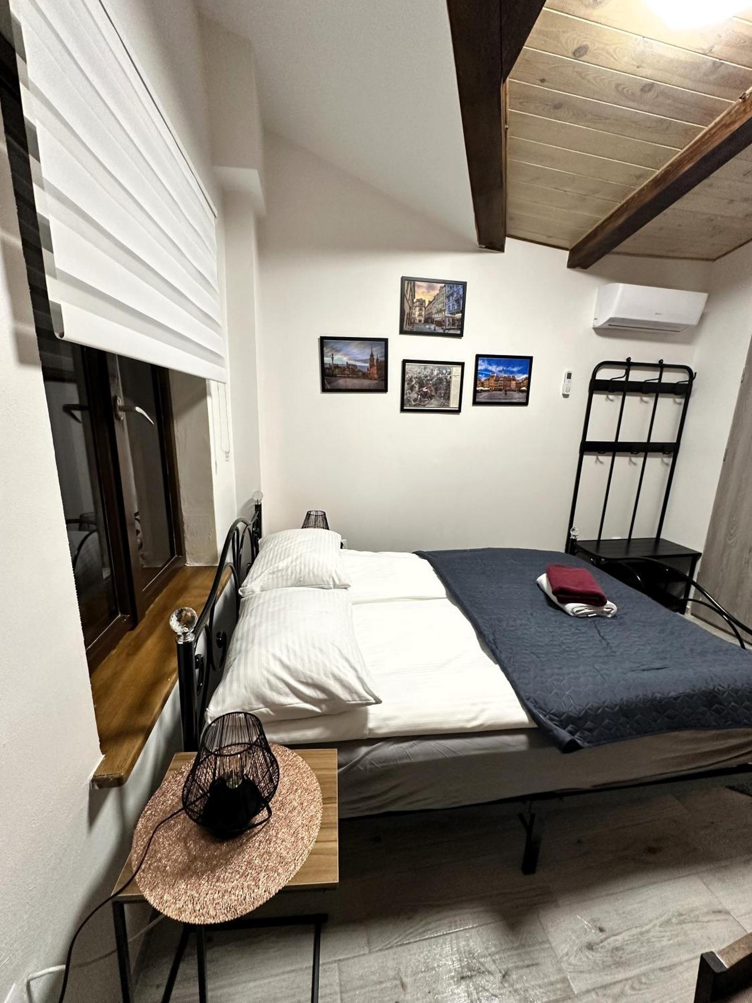 Apartamenty Piernikowy Kacik - Rynek Nowomiejski Z Klimatyzacja Torun Exterior photo