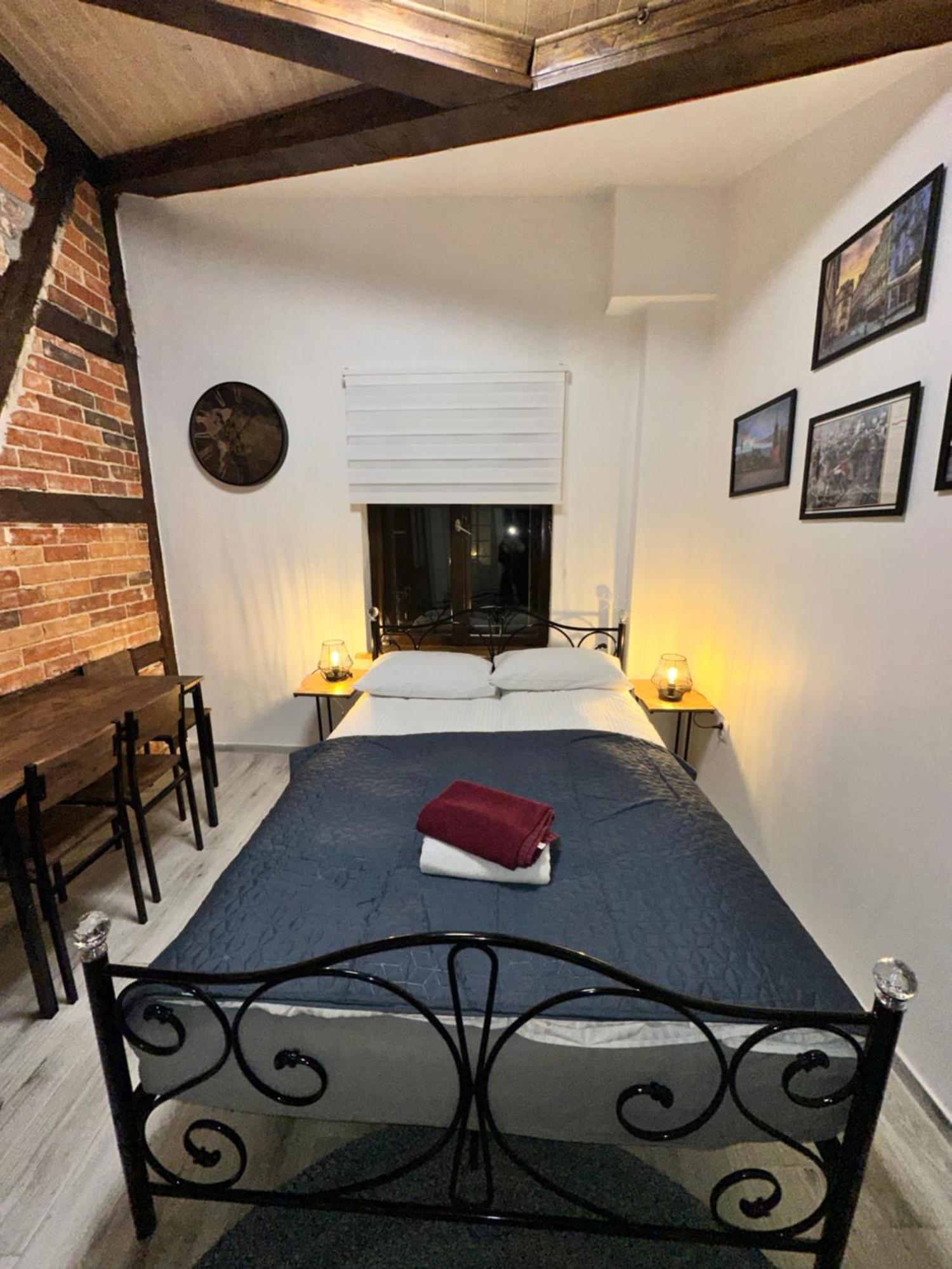 Apartamenty Piernikowy Kacik - Rynek Nowomiejski Z Klimatyzacja Torun Exterior photo