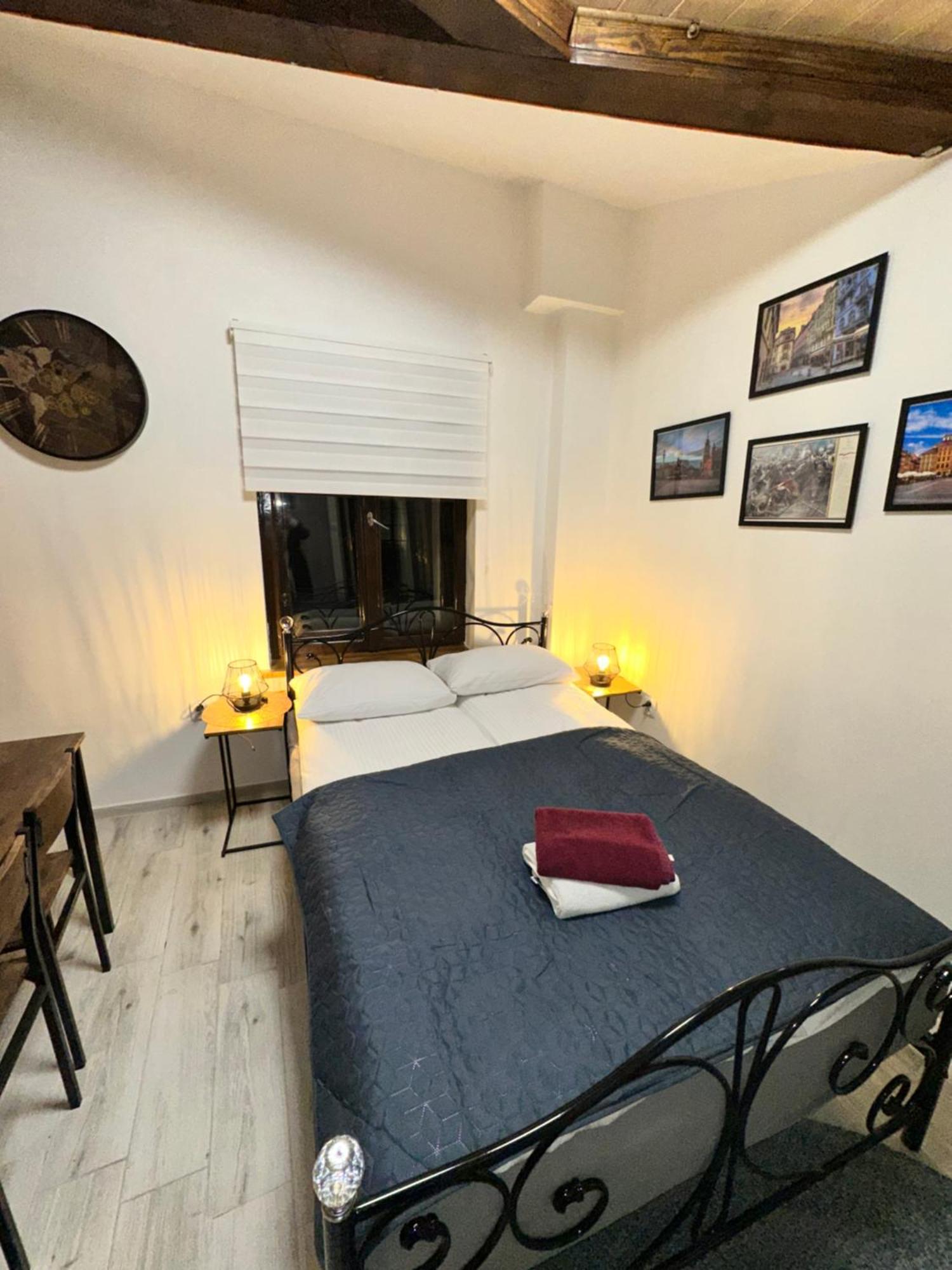 Apartamenty Piernikowy Kacik - Rynek Nowomiejski Z Klimatyzacja Torun Exterior photo