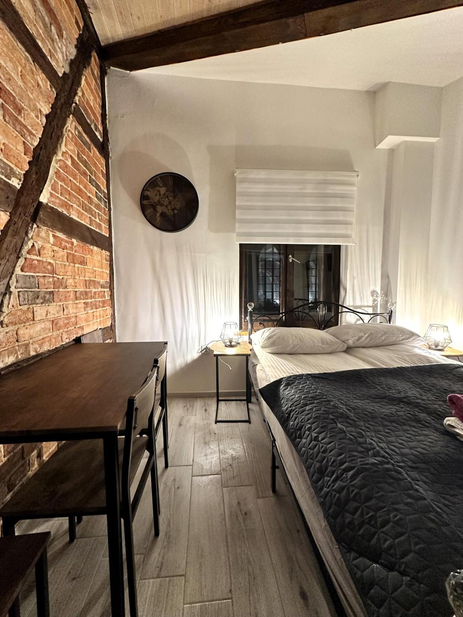 Apartamenty Piernikowy Kacik - Rynek Nowomiejski Z Klimatyzacja Torun Exterior photo