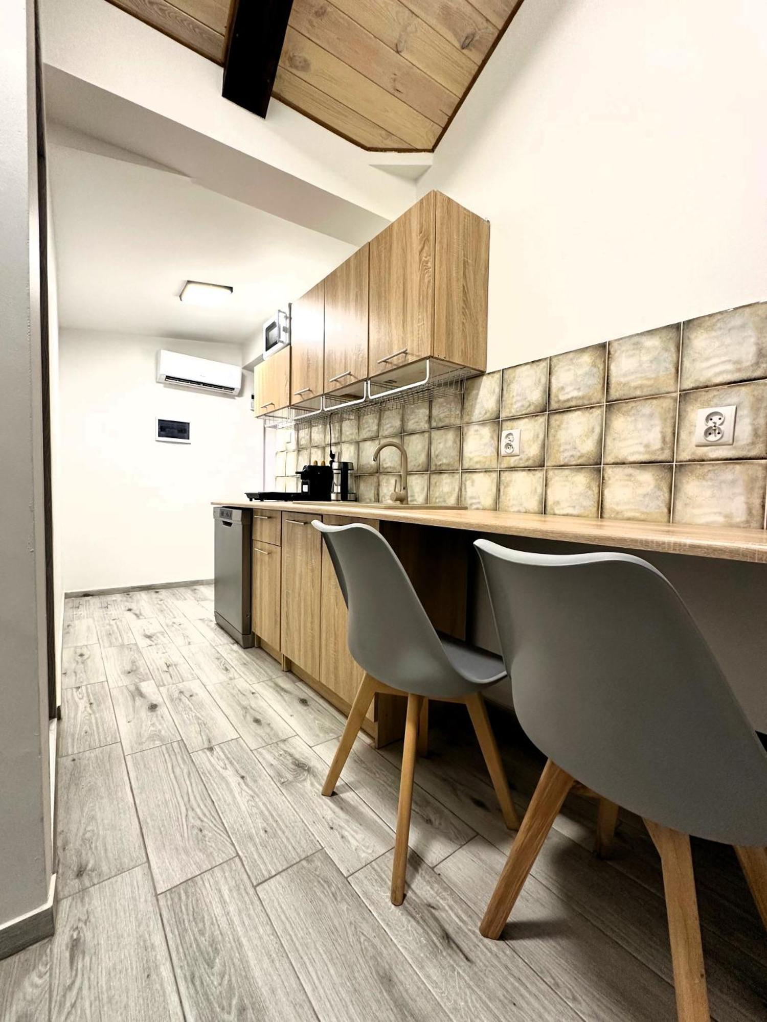 Apartamenty Piernikowy Kacik - Rynek Nowomiejski Z Klimatyzacja Torun Exterior photo