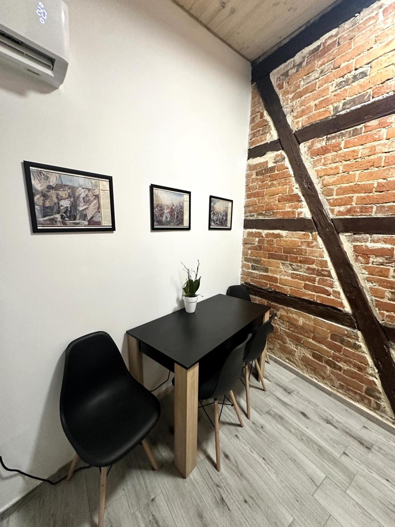 Apartamenty Piernikowy Kacik - Rynek Nowomiejski Z Klimatyzacja Torun Exterior photo